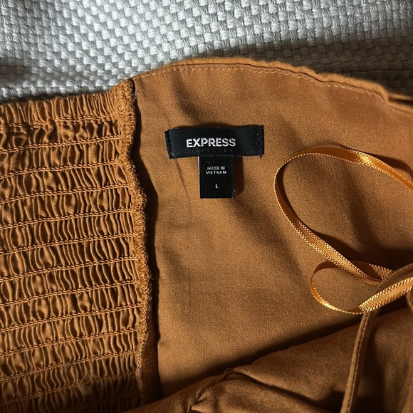 Dark Yellow Express Halter Top - Picture 2 of 2